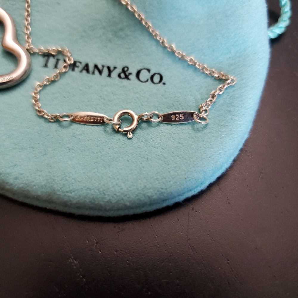 Tiffany & Co. Elsa Peretti Open Heart necklace - Picture 3 of 6